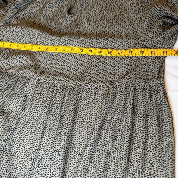 Loft Women’s Maxi Dress Granny Gown Size Medium Ruffled Bottom Olive Green - Picture 10 of 10